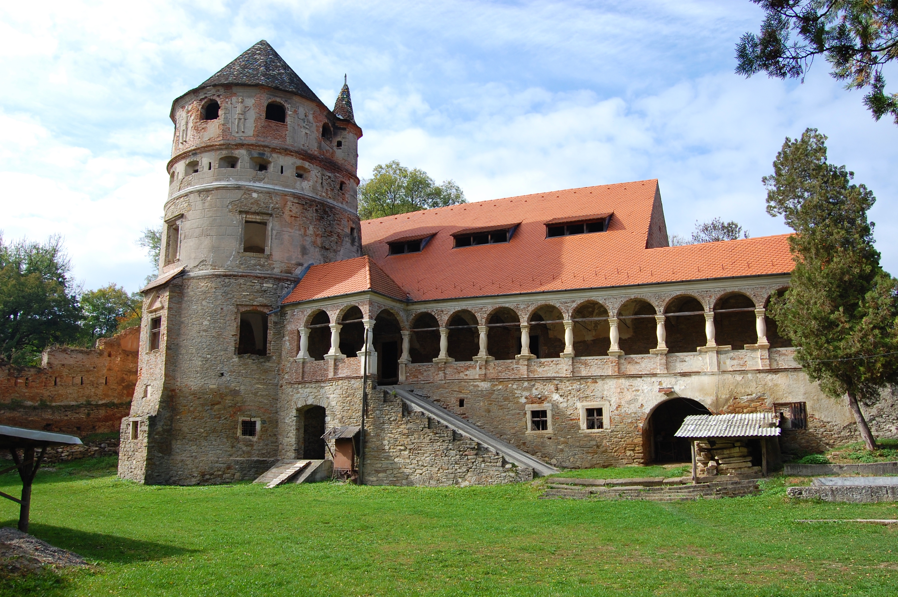 Bethlen Castle Criș
